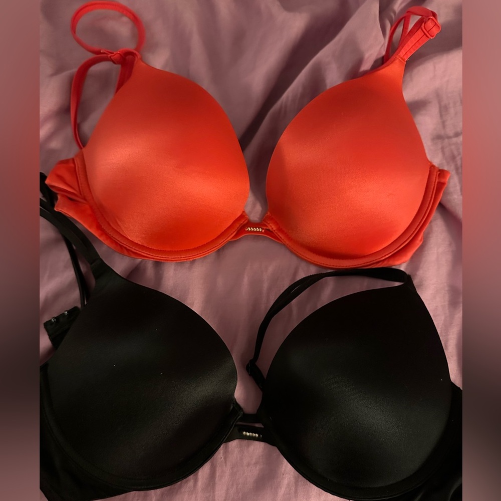 BUNDLE: 2 Victorias Secret Very Sexy Push Up 32B